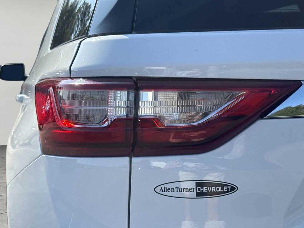 used 2021 Chevrolet Traverse car, priced at $19,899