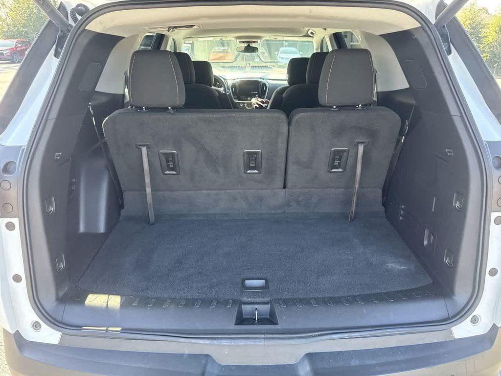 used 2021 Chevrolet Traverse car, priced at $19,899