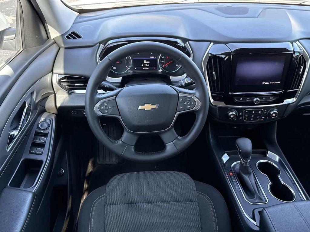 used 2021 Chevrolet Traverse car, priced at $19,899
