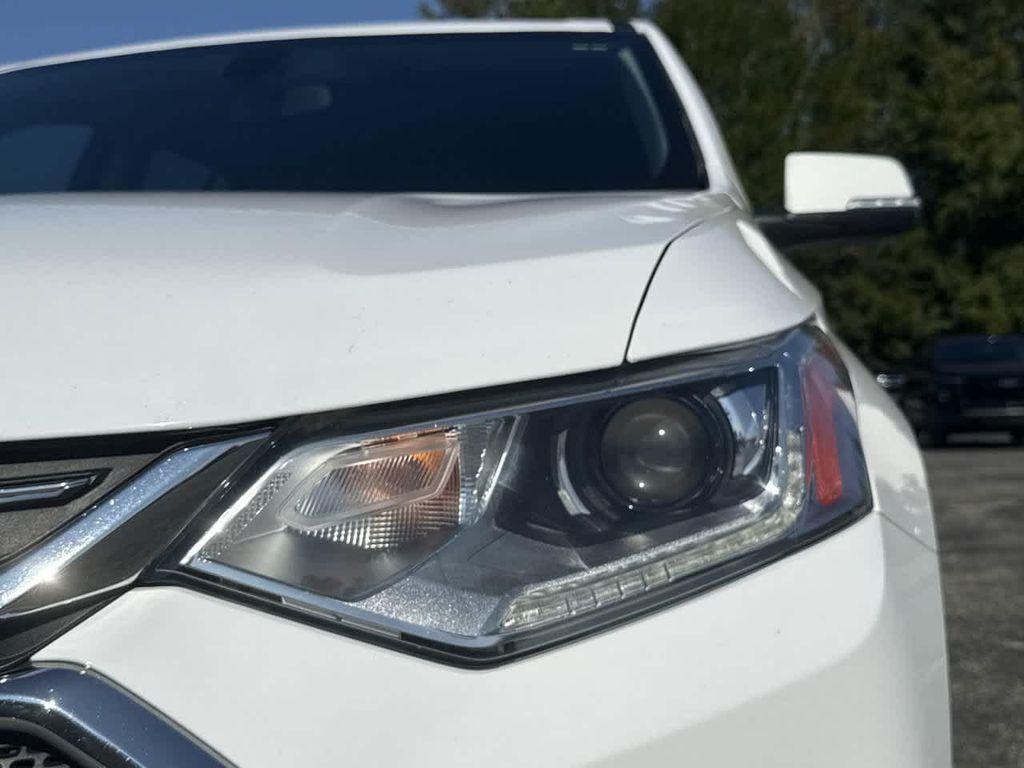 used 2021 Chevrolet Traverse car, priced at $19,899