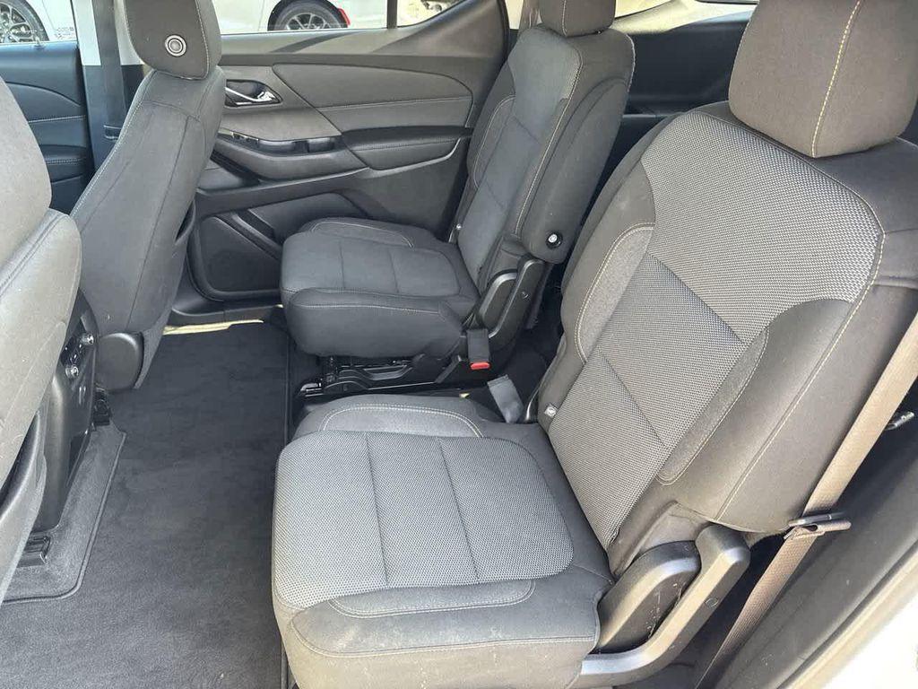 used 2021 Chevrolet Traverse car, priced at $19,899