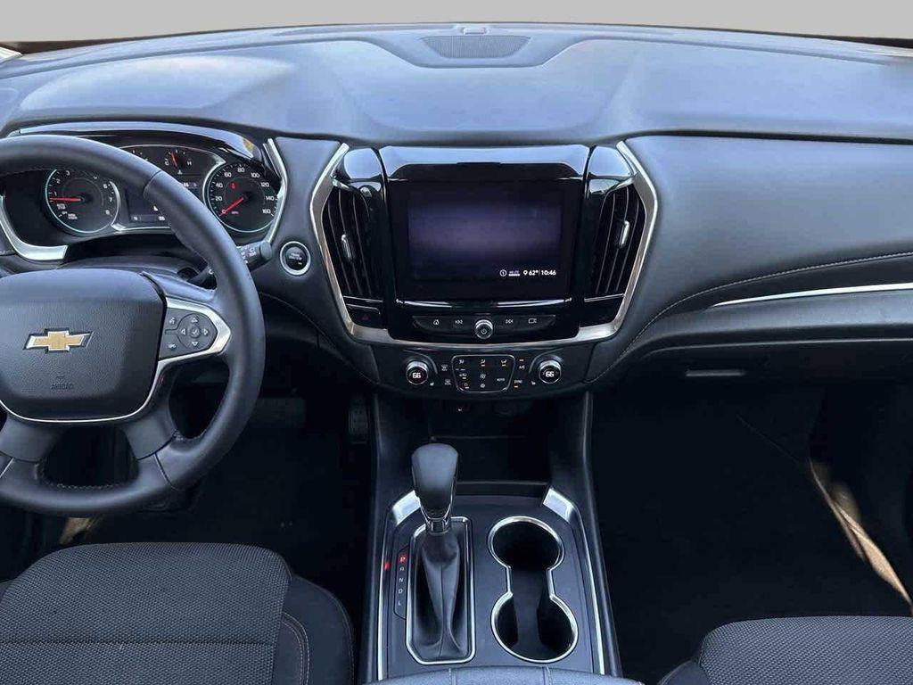 used 2021 Chevrolet Traverse car, priced at $19,899