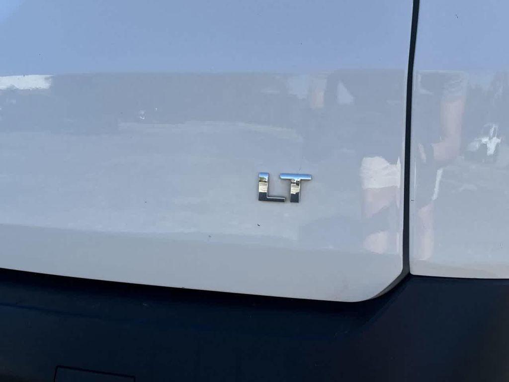 used 2021 Chevrolet Traverse car, priced at $19,899