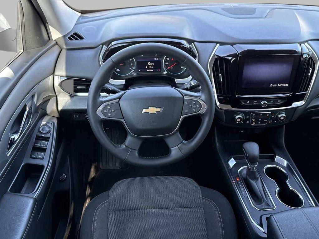 used 2021 Chevrolet Traverse car, priced at $19,899