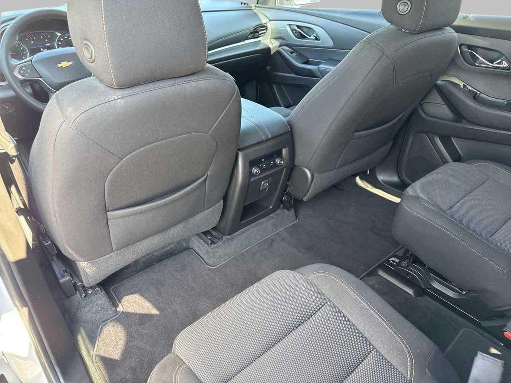 used 2021 Chevrolet Traverse car, priced at $19,899