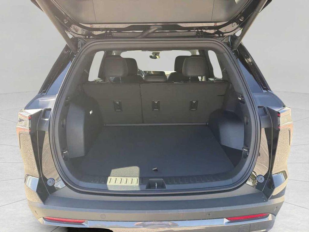 new 2026 Chevrolet Equinox car, priced at $35,990