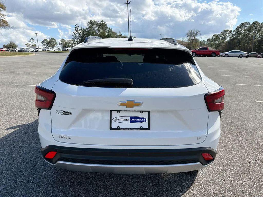 new 2026 Chevrolet Trax car, priced at $25,385