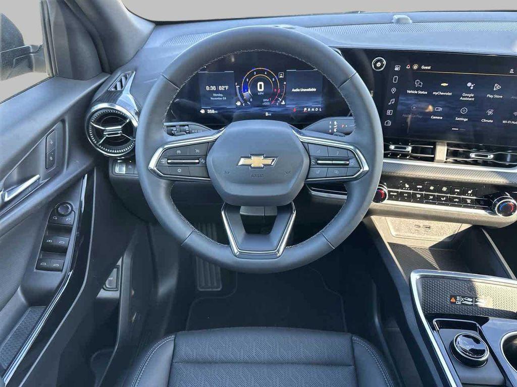 new 2026 Chevrolet Equinox car, priced at $30,376