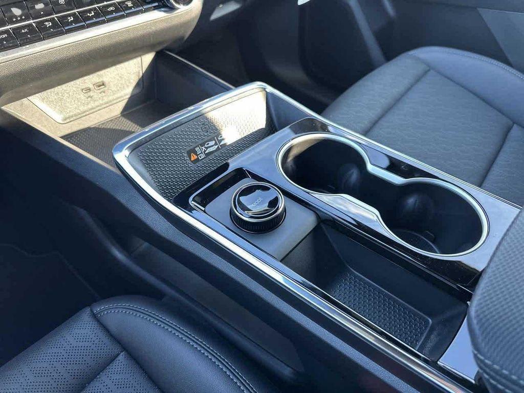 new 2026 Chevrolet Equinox car, priced at $30,376