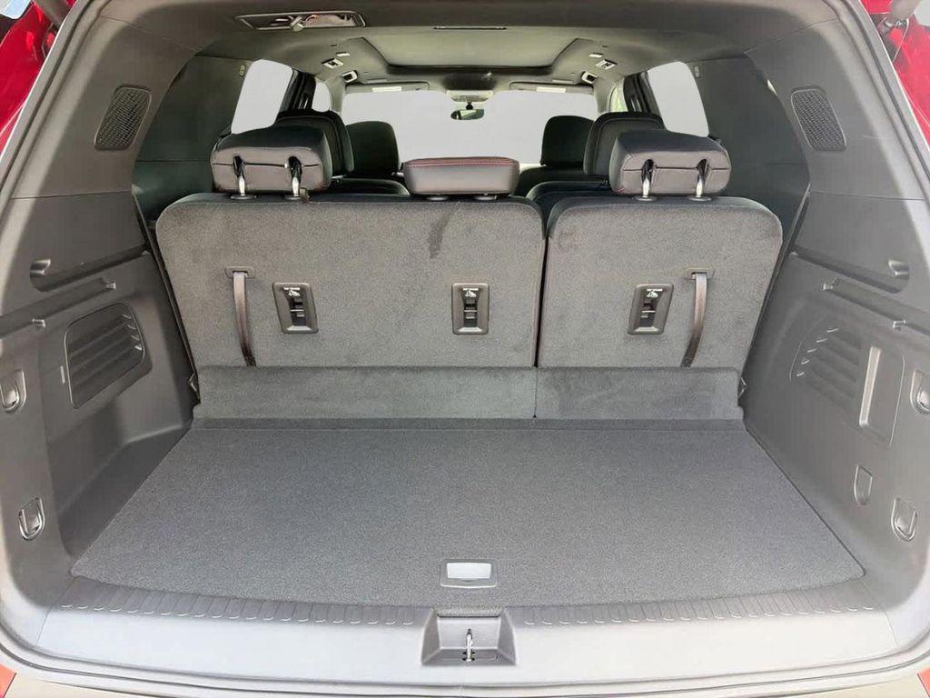 new 2026 Chevrolet Traverse car, priced at $52,115