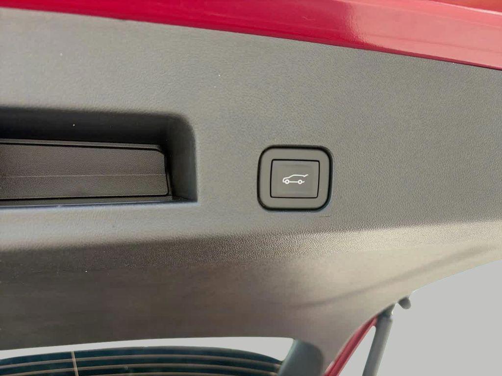 new 2026 Chevrolet Traverse car, priced at $52,115