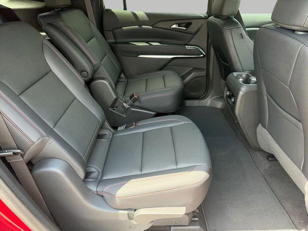 new 2026 Chevrolet Traverse car, priced at $52,115