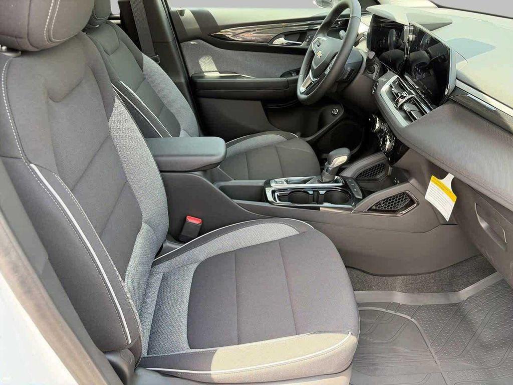 new 2026 Chevrolet TrailBlazer car, priced at $28,815