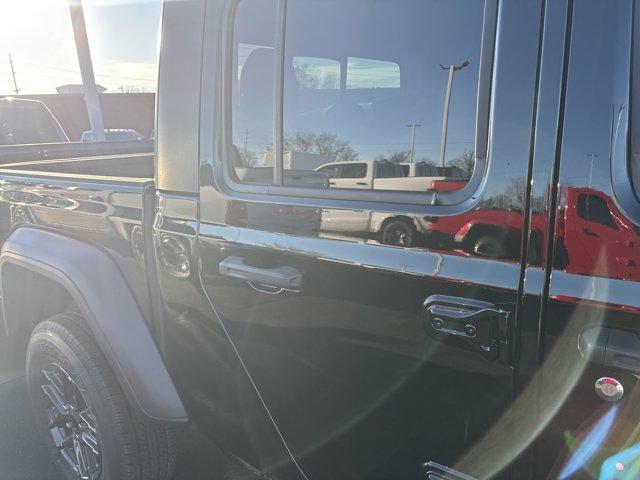 new 2026 Jeep Gladiator car, priced at $45,303
