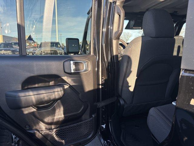 new 2026 Jeep Gladiator car, priced at $45,303