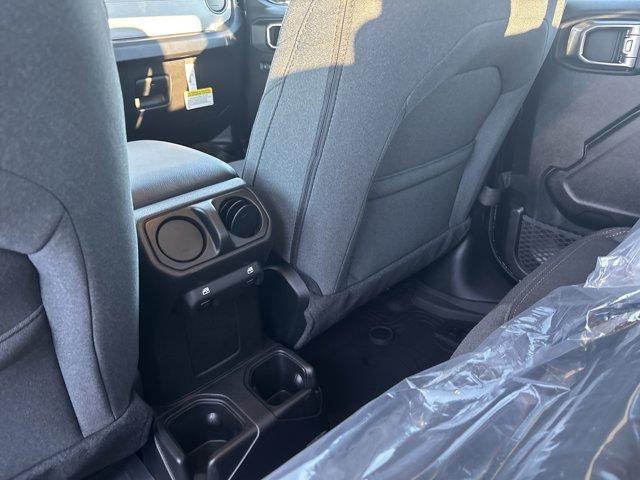 new 2026 Jeep Gladiator car, priced at $45,303