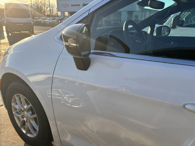 new 2026 Chrysler Pacifica car, priced at $44,354