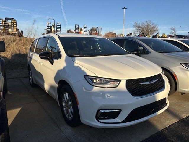 new 2026 Chrysler Pacifica car, priced at $44,354
