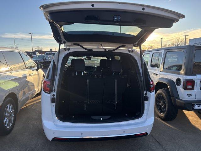 new 2026 Chrysler Pacifica car, priced at $44,354