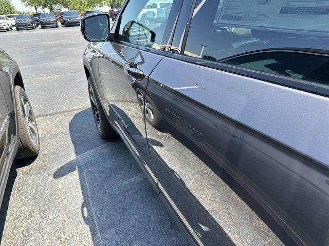 new 2025 Jeep Grand Cherokee L car, priced at $48,992