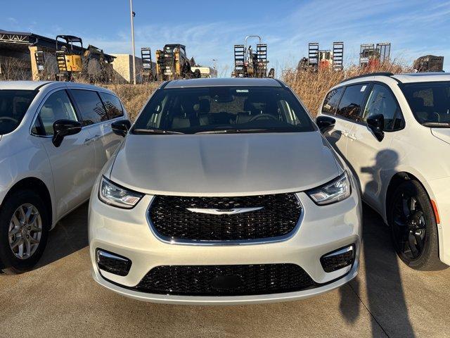 new 2026 Chrysler Pacifica car, priced at $44,800