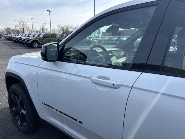 new 2025 Jeep Grand Cherokee car, priced at $47,065