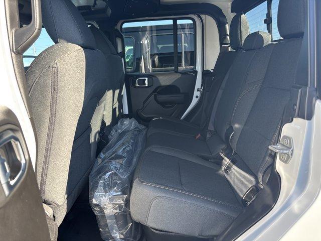 new 2026 Jeep Gladiator car, priced at $44,266