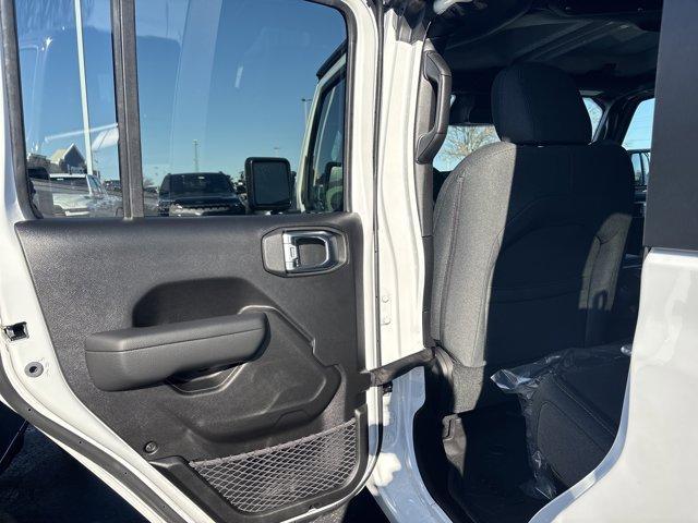 new 2026 Jeep Gladiator car, priced at $44,266