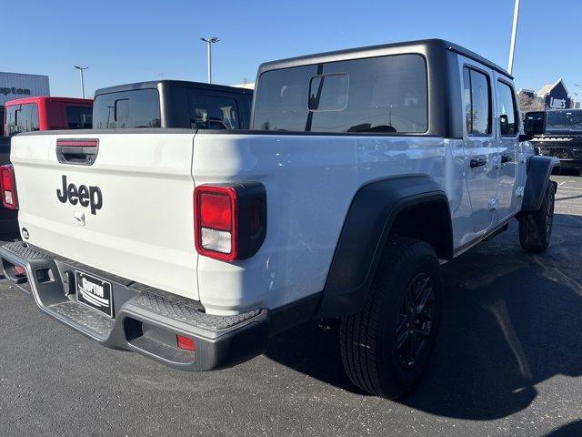 new 2026 Jeep Gladiator car, priced at $44,266