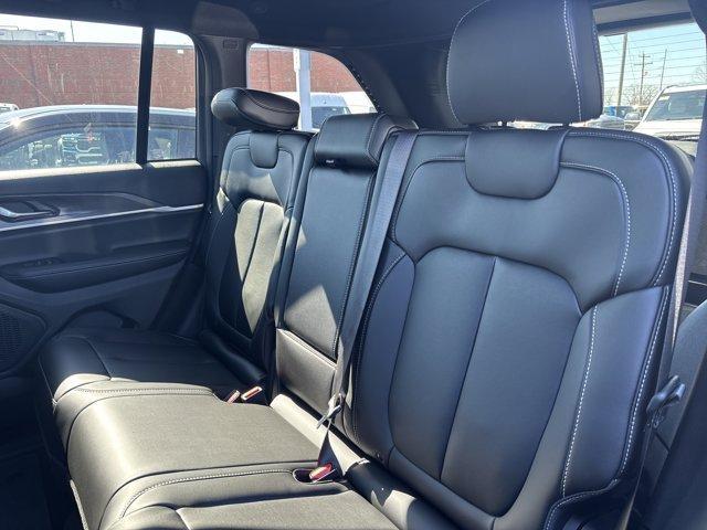 new 2025 Jeep Grand Cherokee car, priced at $48,200