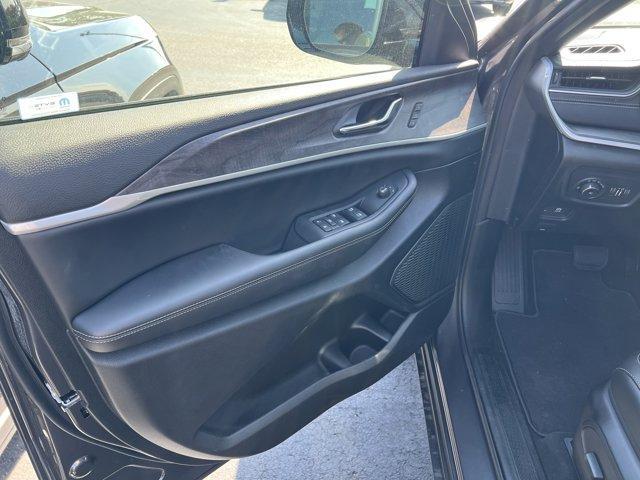 new 2025 Jeep Grand Cherokee L car, priced at $54,678