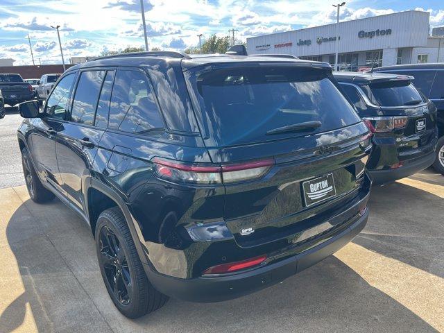 new 2025 Jeep Grand Cherokee car, priced at $46,592