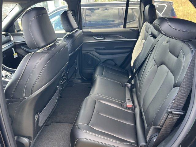 new 2025 Jeep Grand Cherokee car, priced at $46,592