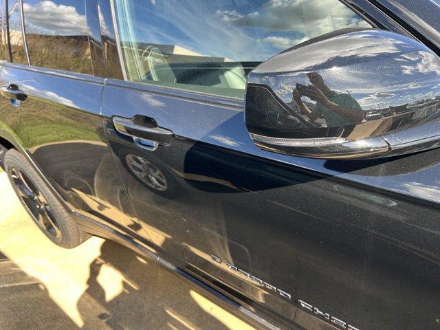 new 2025 Jeep Grand Cherokee car, priced at $46,592