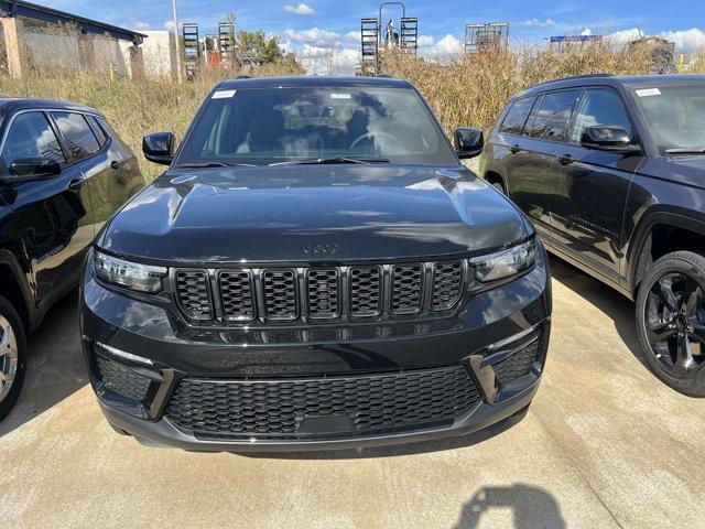 new 2025 Jeep Grand Cherokee car, priced at $46,592
