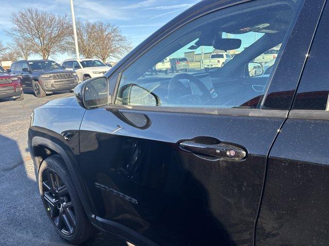 new 2026 Jeep Compass car, priced at $33,339