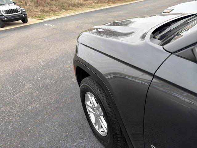 used 2022 Jeep Grand Cherokee car, priced at $18,795