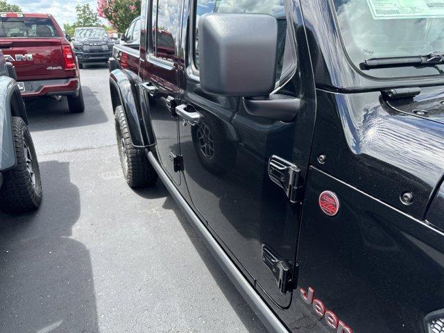 new 2025 Jeep Gladiator car, priced at $58,872