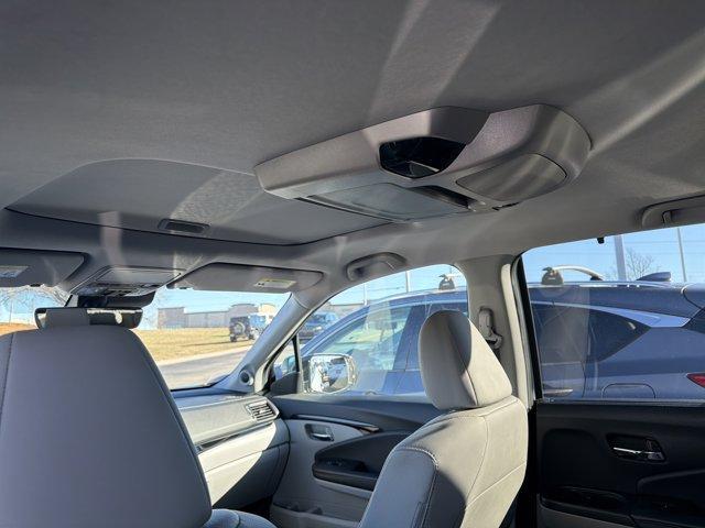 used 2021 Honda Pilot car, priced at $29,995