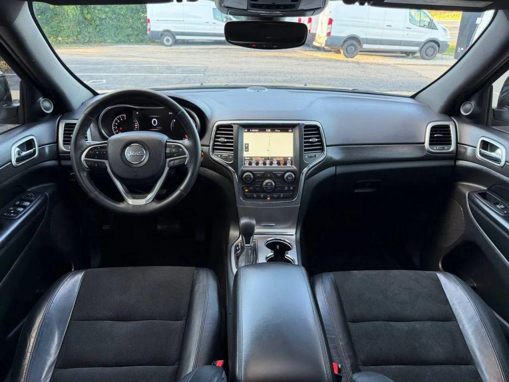 used 2018 Jeep Grand Cherokee car, priced at $18,999
