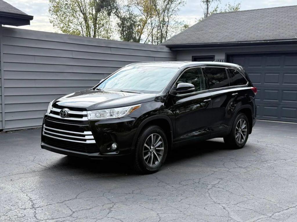 used 2019 Toyota Highlander car, priced at $17,999
