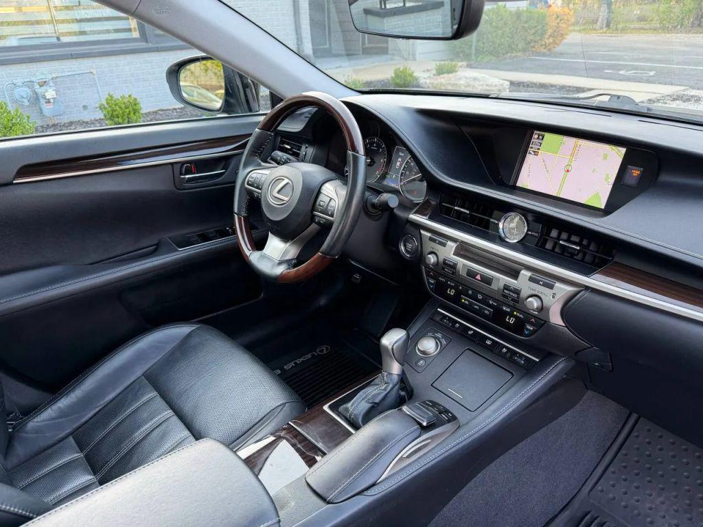 used 2018 Lexus ES 350 car, priced at $17,499