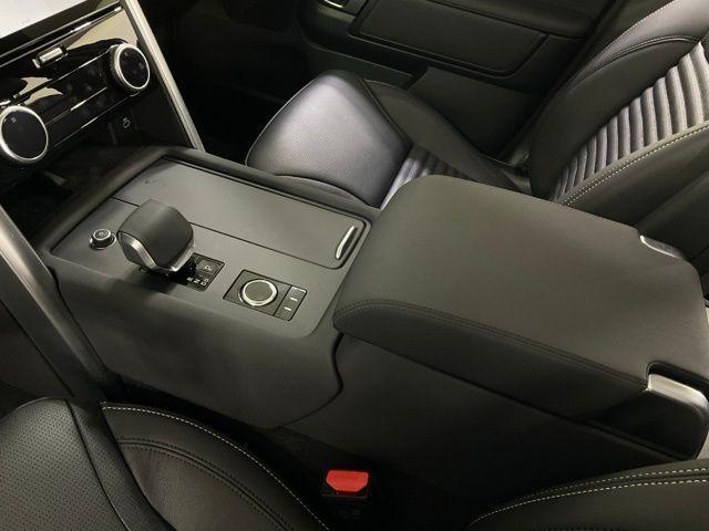new 2025 Land Rover Discovery car, priced at $67,825