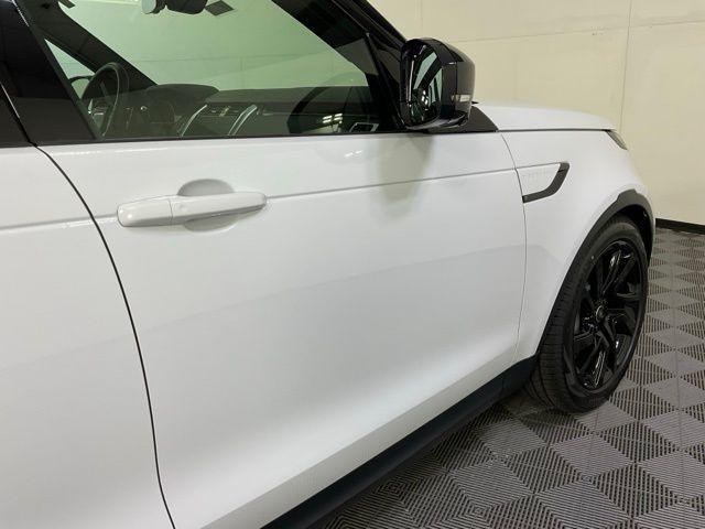 new 2025 Land Rover Discovery car, priced at $67,825