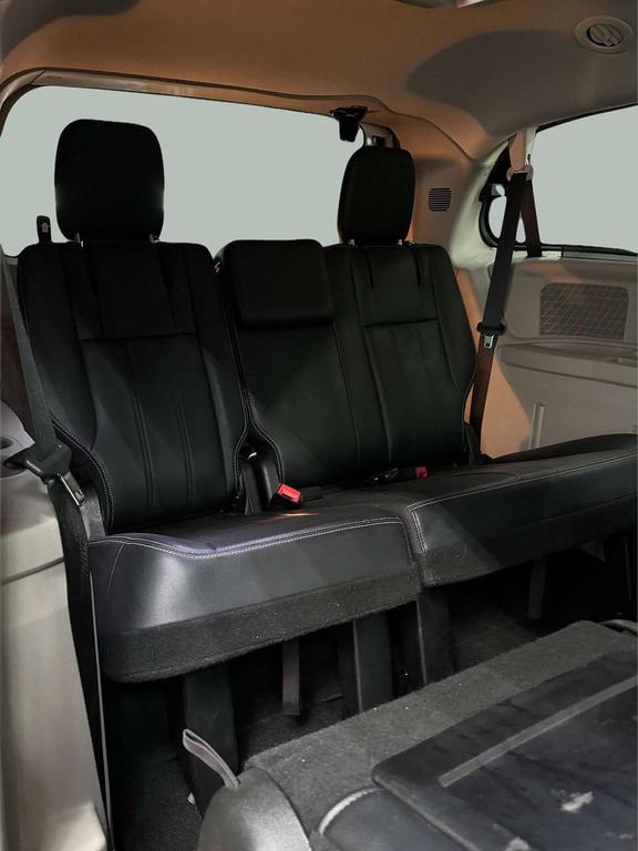 2014 Blue Chrysler Town & Country