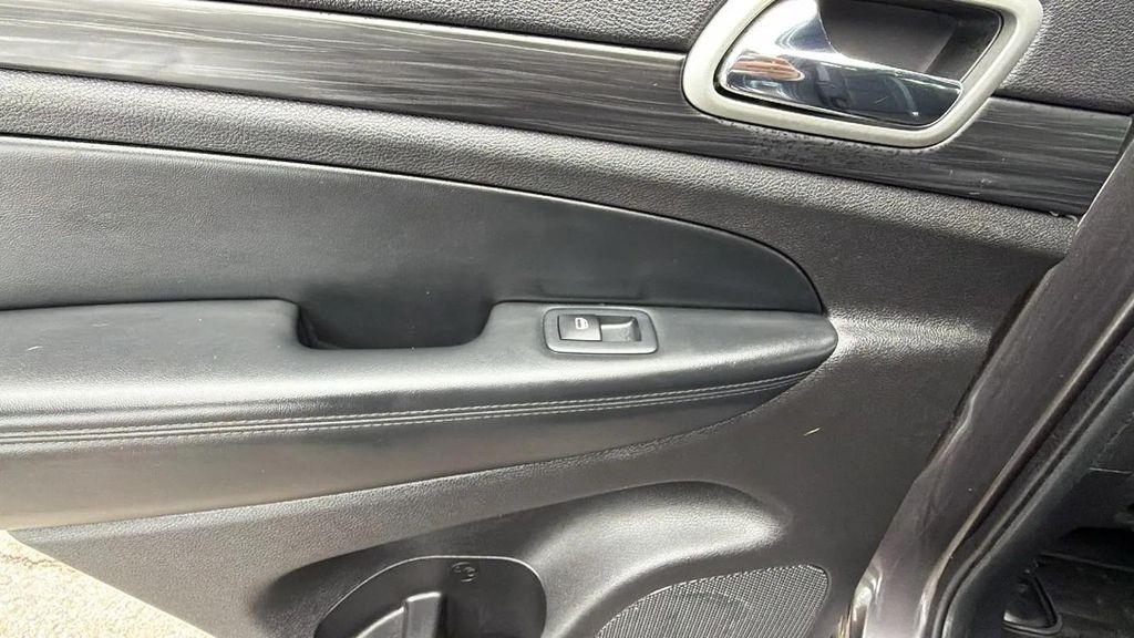 used 2021 Jeep Grand Cherokee car, priced at $20,990