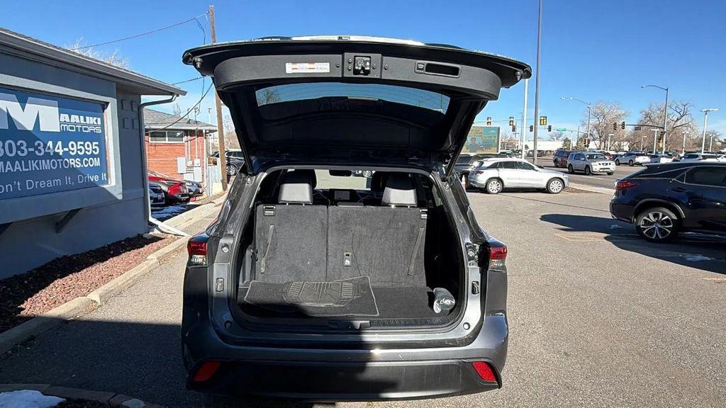 used 2023 Toyota Highlander car, priced at $35,990