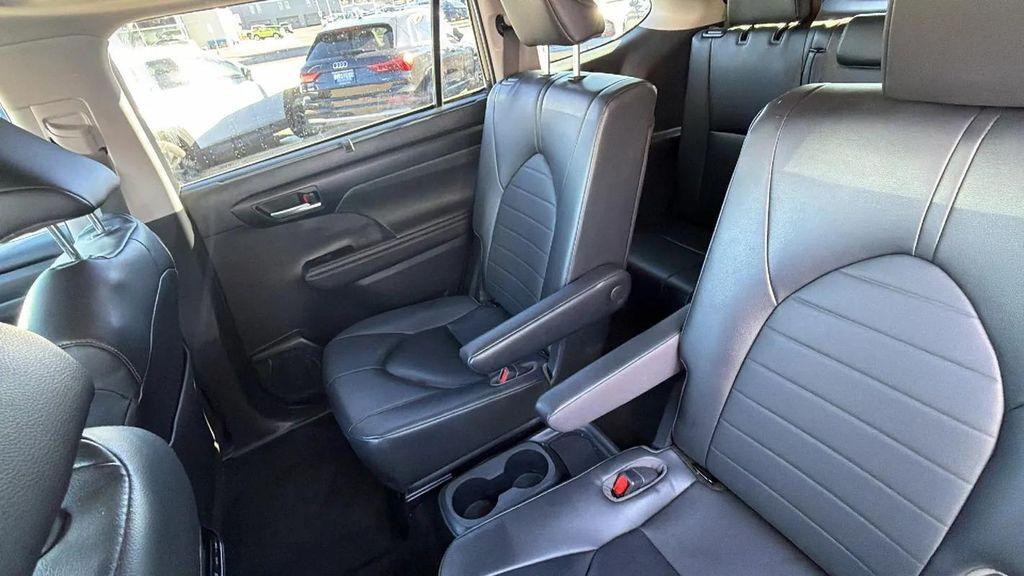 used 2023 Toyota Highlander car, priced at $35,990
