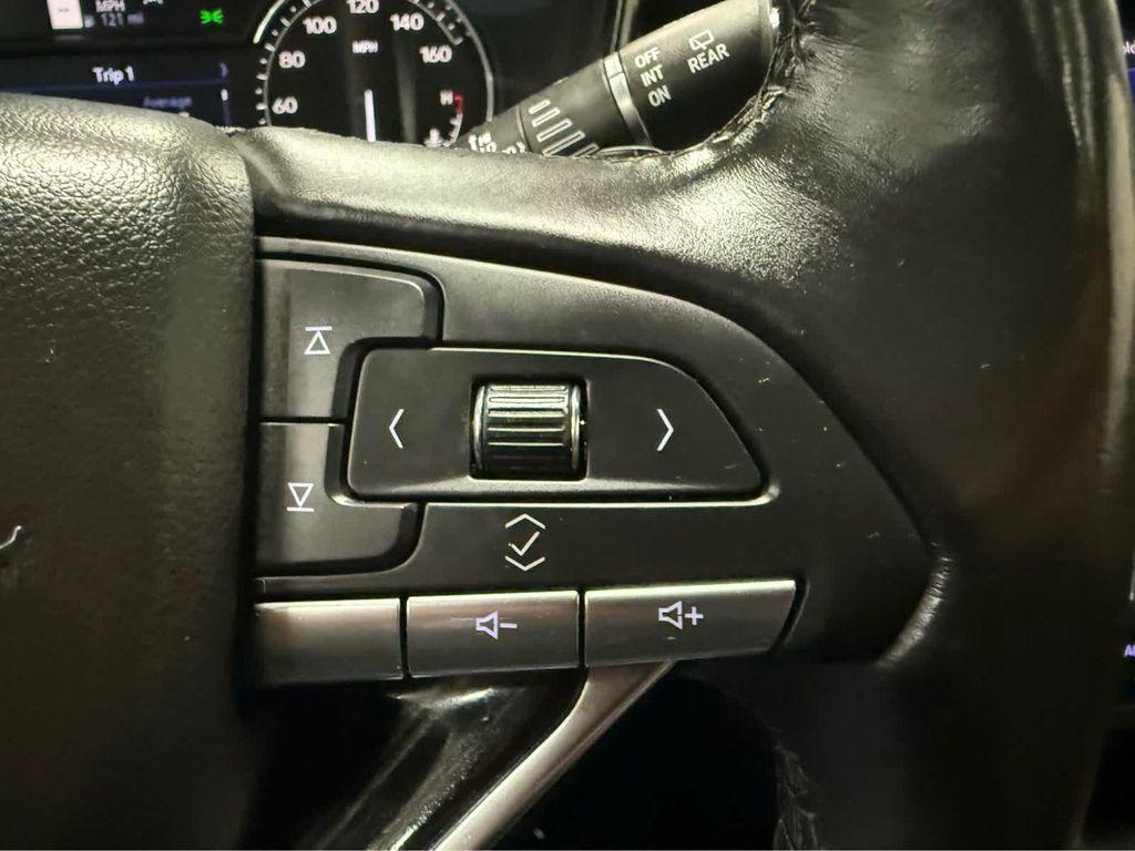 used 2022 Cadillac XT6 car, priced at $35,988
