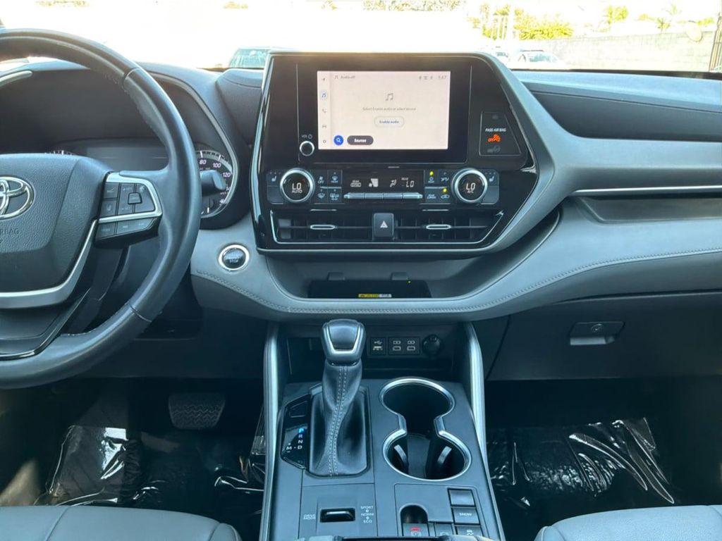 used 2023 Toyota Highlander car, priced at $33,784